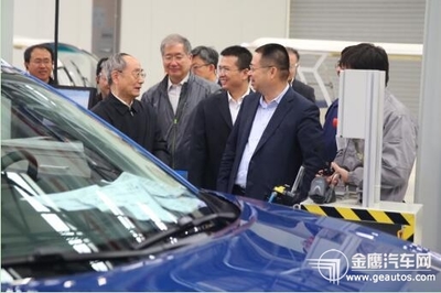 历史回响与科技新声 包叙定参观观致常熟工厂的标牌设计语言探析